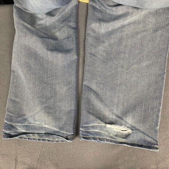 Royal Blue Jeans Mens 48X28 Relaxed Fit Blue Denim Light Wash Distressed - Picture 8 of 13